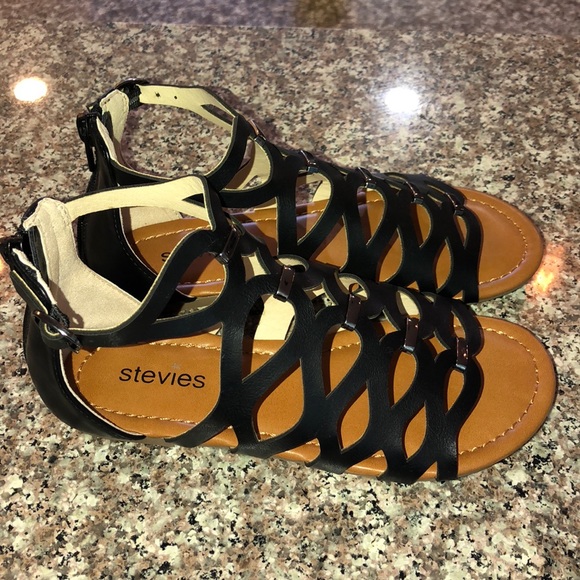 girls black gladiator sandals